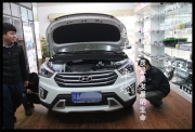 成都現(xiàn)代ix25車燈改裝海拉5雙光透鏡氙氣燈惡魔眼