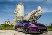 紫色日产尼桑GT-R改装降低velgen轮毂