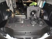 豐田RAV4汽車音響改裝+全車隔音案例：深圳聆聽(tīng)圣駕汽車音響