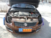 西寧新鈴木雨燕車燈改裝Q5雙光透鏡+藍(lán)色天使眼