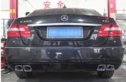 [進(jìn)排氣] 奔馳E級(jí) E200 E260 E300 改裝E63 AMG款中尾段排氣管 M鼓 跑車音