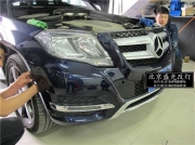 【北京盛光改燈】奔馳GLK300低配升級原廠高配智能隨動氙燈