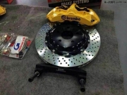 路虎極光升級(jí)意大利Brembo GT六活塞配355碟原廠19輪轂完美升級(jí)